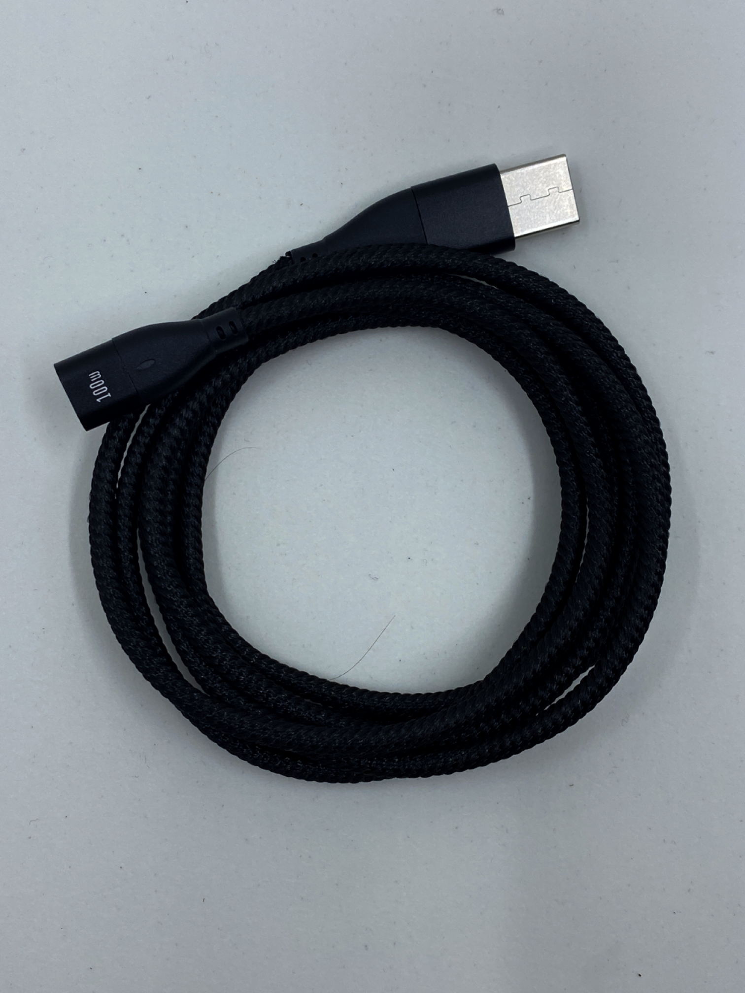 Datagnan - 100W magnetisches USB-C Universalladekabel für schnelles Laden mit Datenübertragung und 3 Konnektoren (USB-C, Lightning, USB Micro)